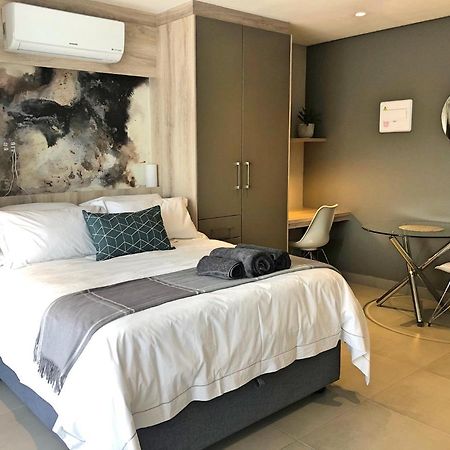 Unique Stay, The Den Apartments Stellenbosch Bagian luar foto
