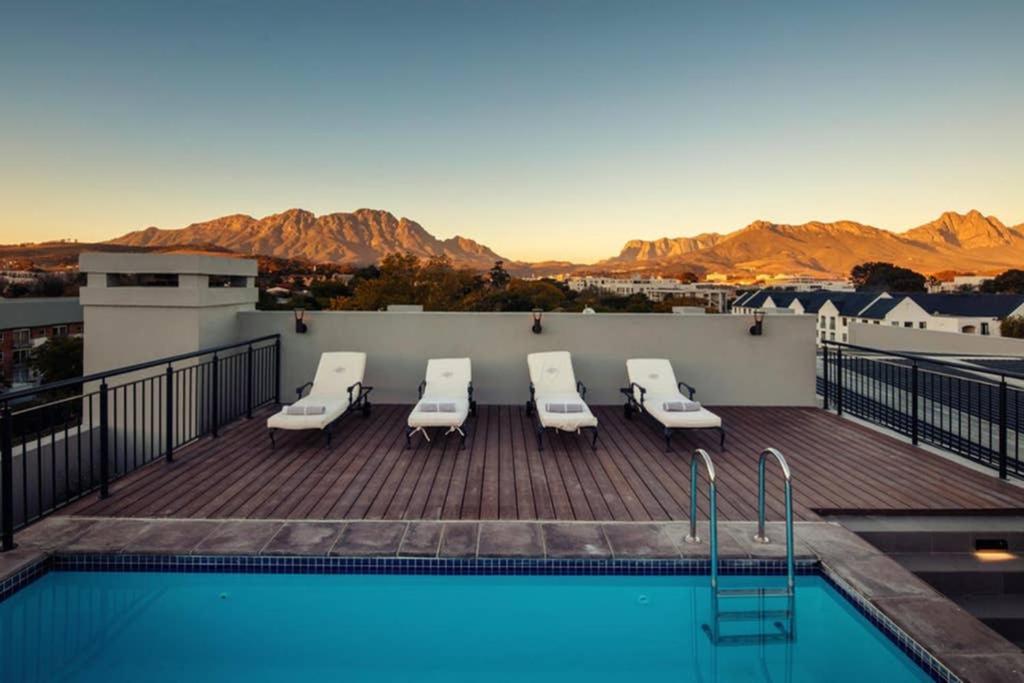 Unique Stay, The Den Apartments Stellenbosch Bagian luar foto
